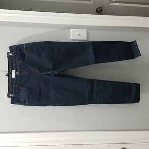 Lk New Ann Taylor Loft jeans. Size 6.